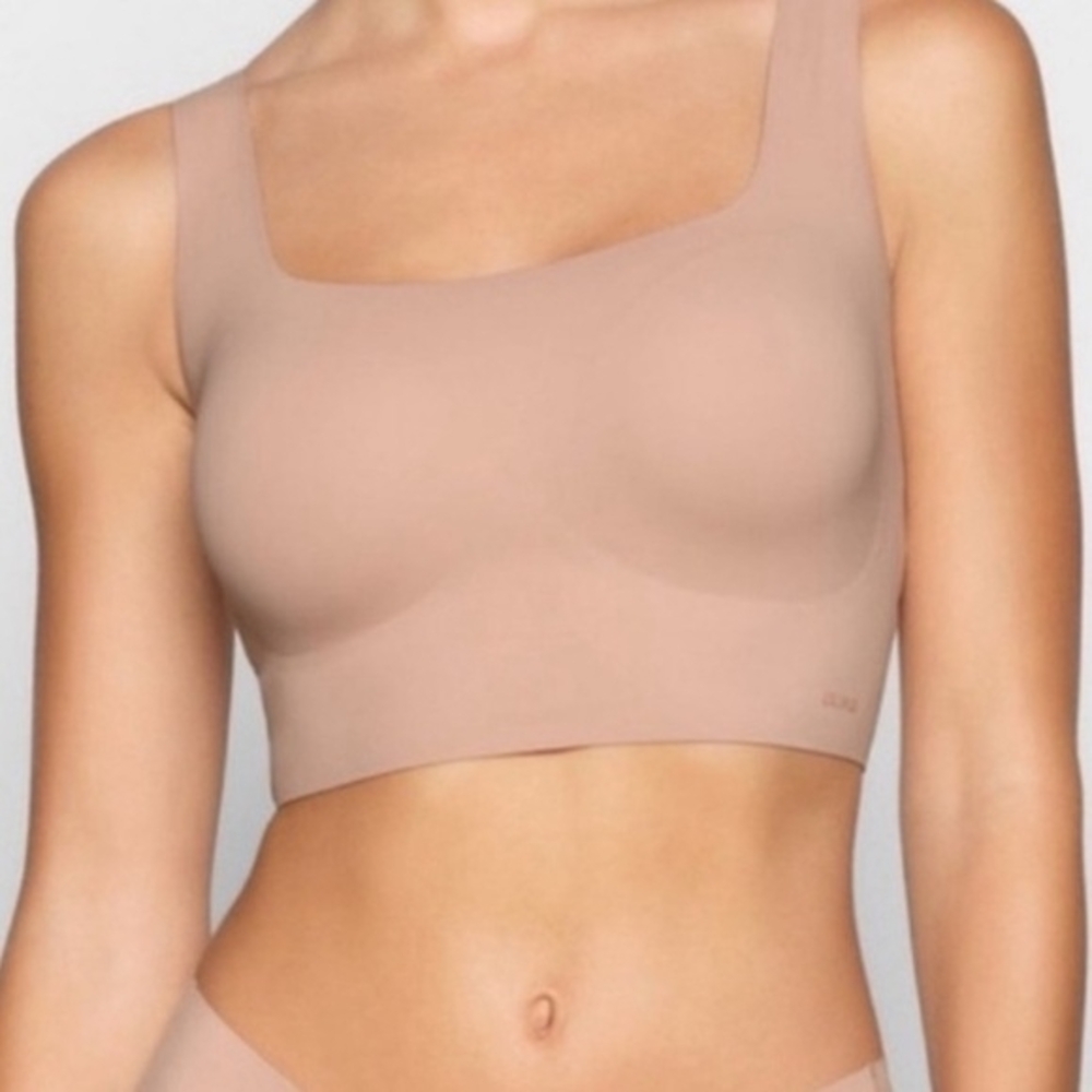 SKIMS Nude Seamless Bralette